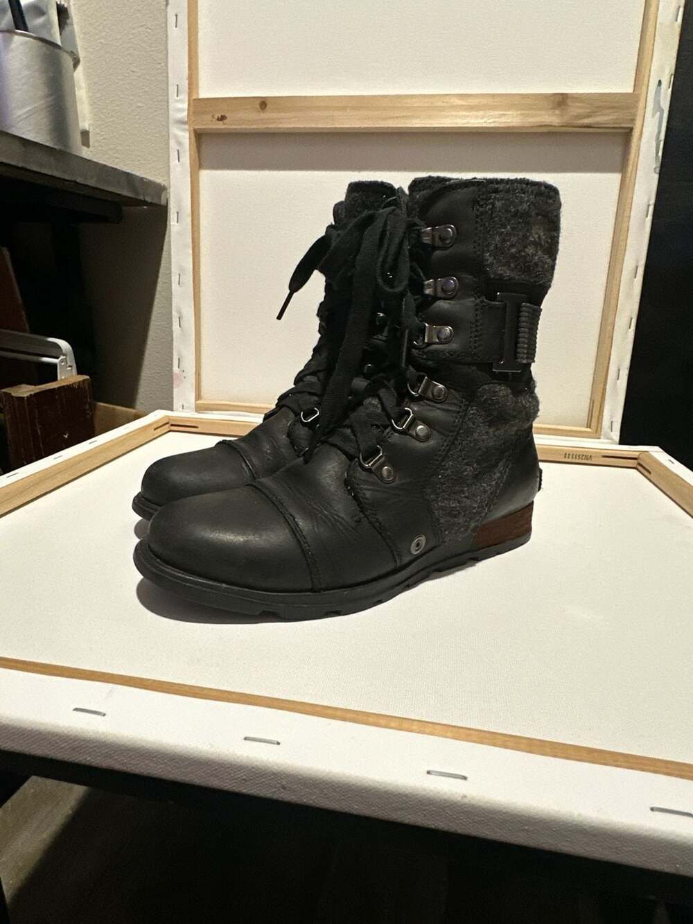 Sorel Major Carly Black Leather & Gray Wool Moto Combat Boots NL2324-010
